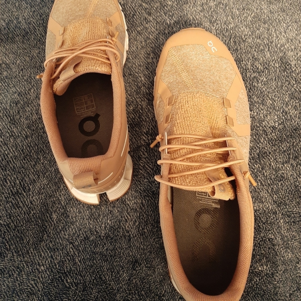 On Cloud 5 running shoes